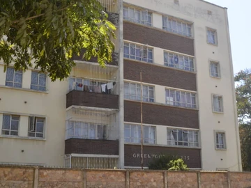 2 Bedroom Flat & Apartment