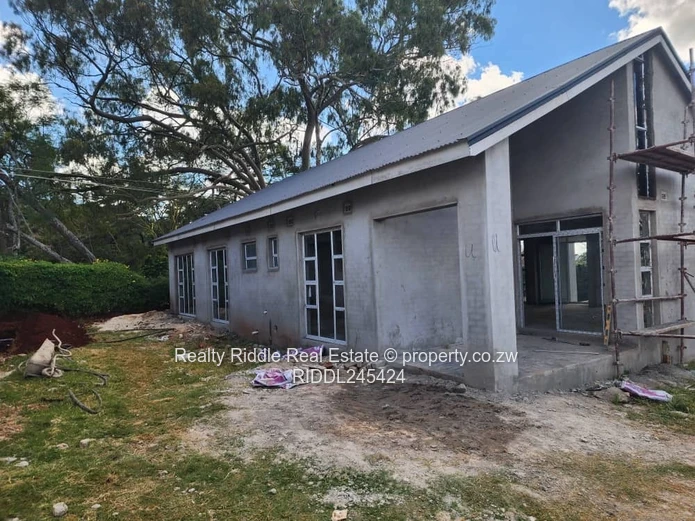 Emerald Hill: New 3-Bed Townhouse Complex w/ Borehole