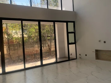 8 Unit Townhouse Complex