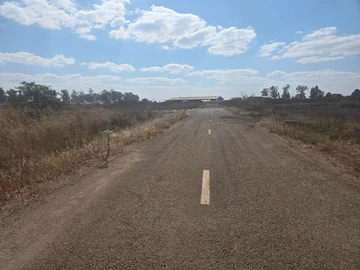 Commercial & Industrial Land