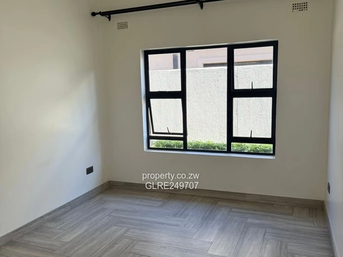 Stone-clad 4-Bed Mount Pleasant Apt - Pool & Borehole