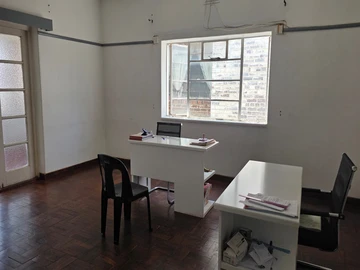 2 Bedroom Flat & Apartment