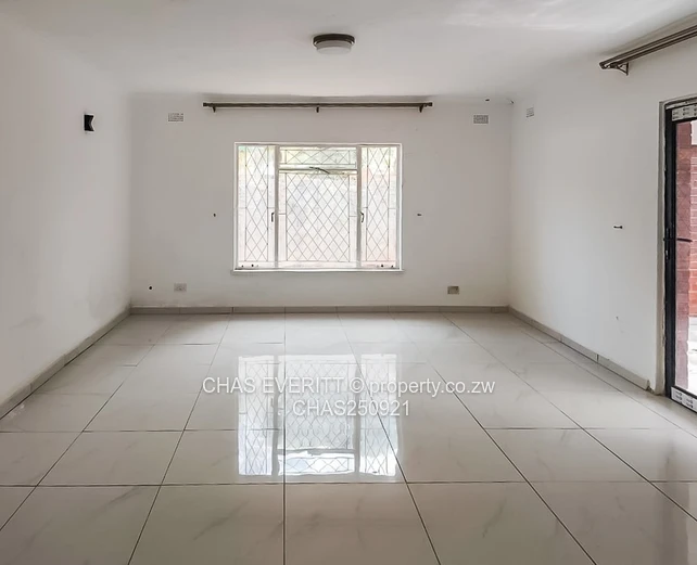 Three Bedroomed Cottage In Meyrick Park 