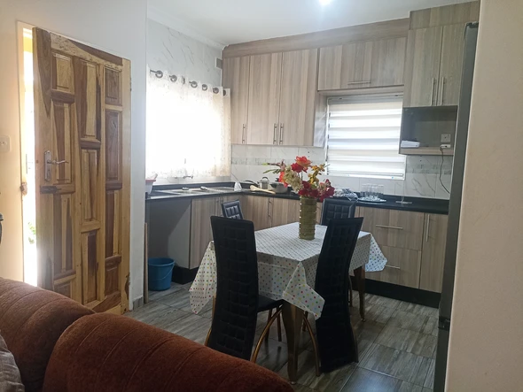 3 Bedroom Flat & Apartment