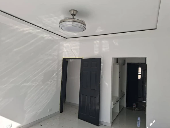 4 Bedroom Flat & Apartment