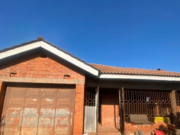 6 Bedroom House