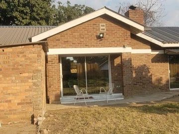 8 Bedroom House