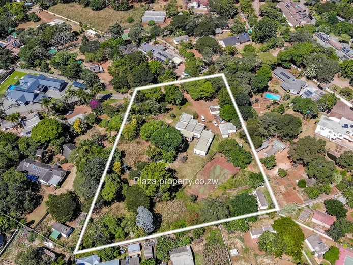 Greystone Park: 3-Bed Home w/ Pool, Tennis court, Borehole & Brick-Floors