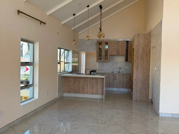 3 Bedroom Flat & Apartment