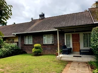 Garden Flat in a Prime Location!