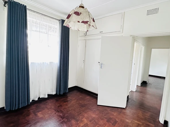 3 Bedroom Flat & Apartment