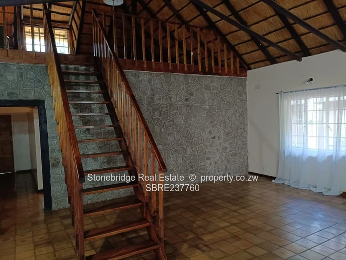 Hillside 3-Bedroom House to rent