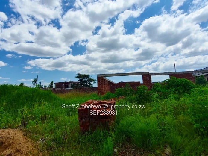 Prime 453m² Stand in Cold Comfort — Tarred Road & Services