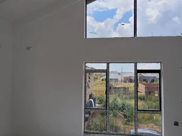 3 Bedroom Flat & Apartment