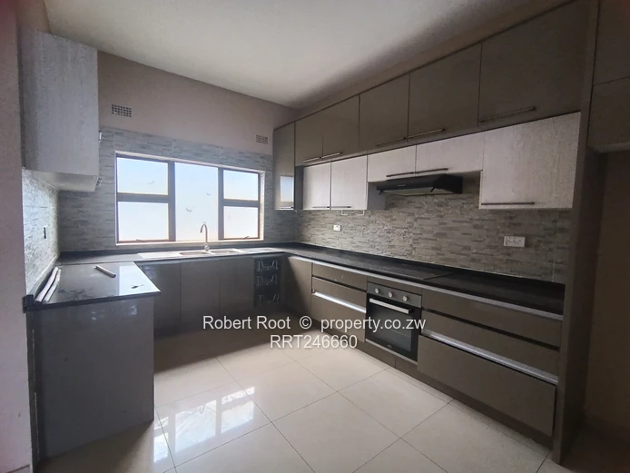 3 bed cluster home in Greystone Park