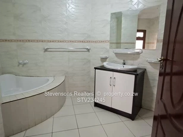 A luxurious 6 bedroomed house for sale in Shawasha Hills 