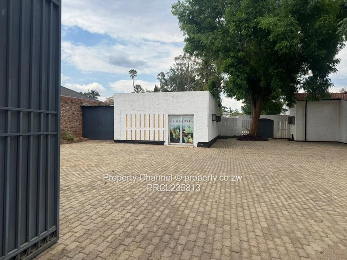 Gunhill Retail Shop 50m² - can be used as admin offices