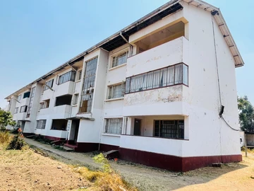 2 Bedroom Flat & Apartment