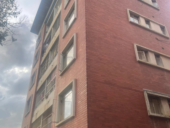 2 Bedroom Flat & Apartment