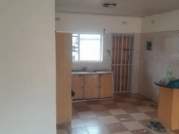 2 Bedroom Garden Flat