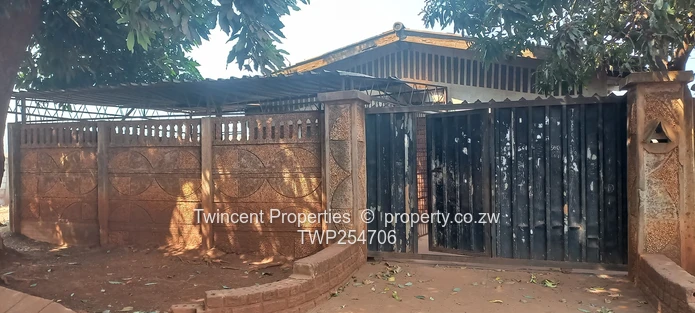 7 roomed house for sale (Sole Mandate)