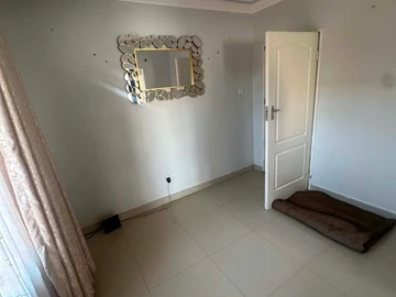 6 Bedroom House