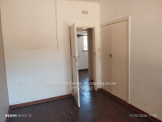 Mount Pleasant, Harare North — 3-Bed on 4047m² w/ Pool & Borehole