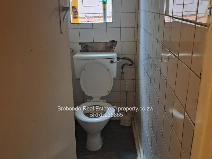 Greendale Near Kamfinsa Shops House For Sale!