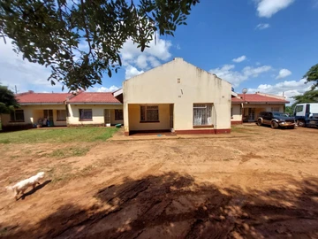 3 Bedroom Flat & Apartment