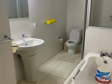 3 Bedroom Flat & Apartment