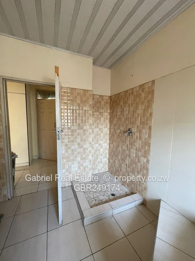 7-Bedroomed Cluster House For Sale 