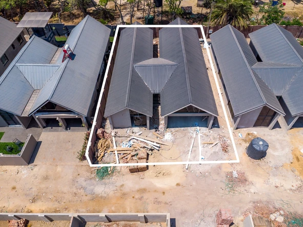 4 Bedroom Flat & Apartment