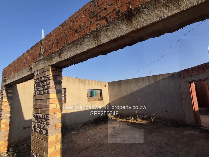 Glaudina 476 sqm Shell House (Sole Mandate)