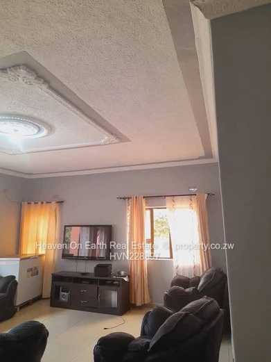 3 beds available in Glen Lorne