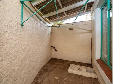 2 Bedroom Garden Flat