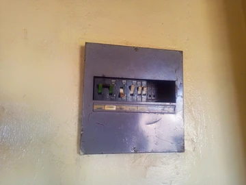 2 Bedroom Flat & Apartment