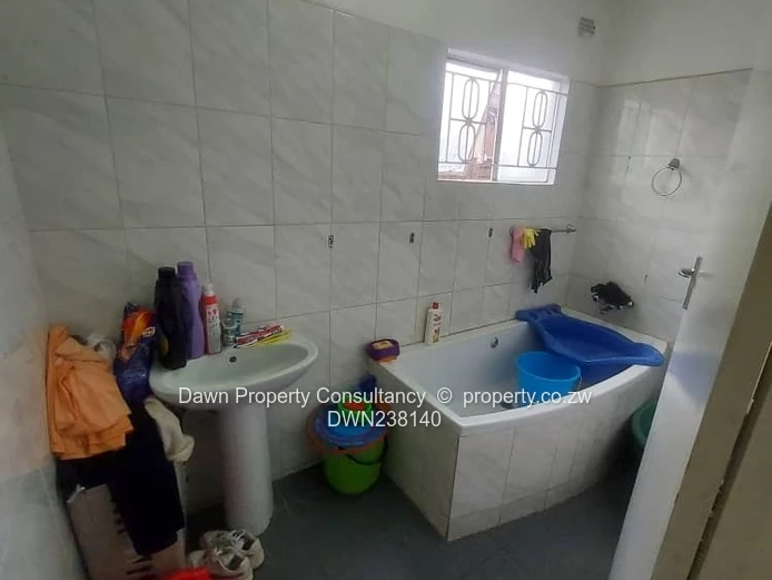 Luxurious Modern Oasis in Southlea Park! (Sole Mandate)