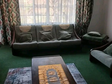 2 Bedroom Flat & Apartment