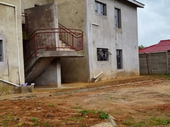 3 Bedroom Flat & Apartment