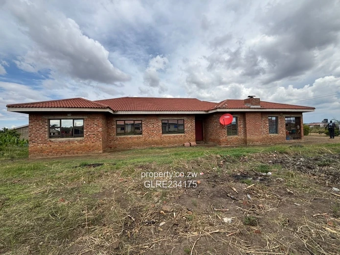 5-Bedroom Semi-Furnished Gem – Sandtone Phase?2