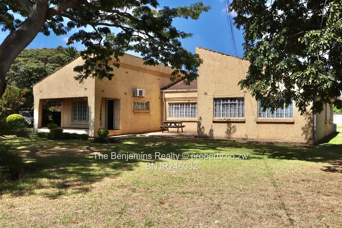 4 Bedroom Home Milton Park