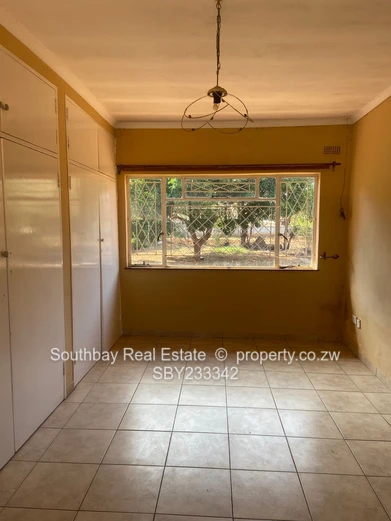 Marlborough house to let