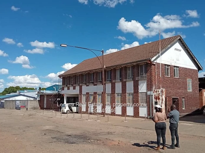 Strategic Warehouse And Office Complex Near Bulawayo CBD,High-Yield Commercial Property For Sale.