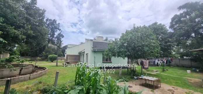 A spacious home with so much potential. (Sole Mandate)