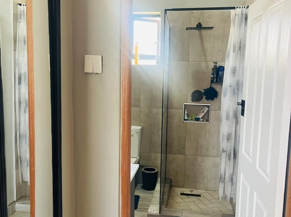 2 Bedroom Garden Flat