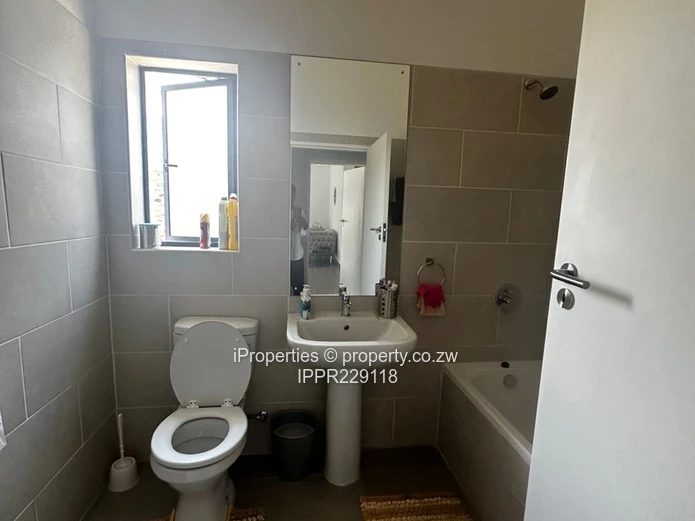 Modern 3-Bedroom Home for Rent in Arlington