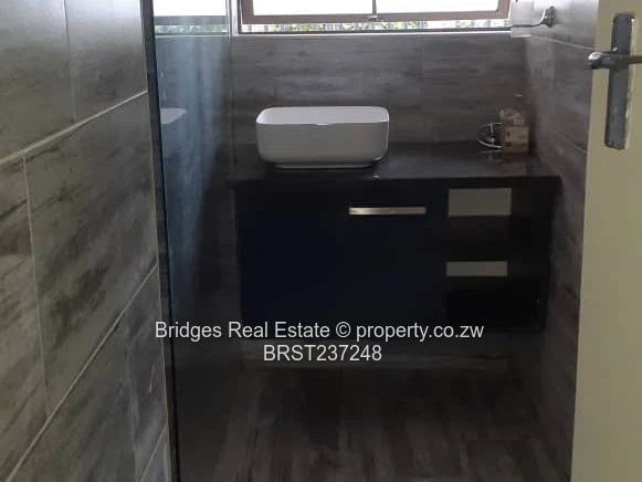 2 Bed Garden Flat in Avondale West (Sole Mandate)