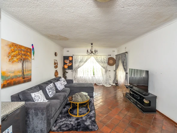 3 Bedroom Garden Flat