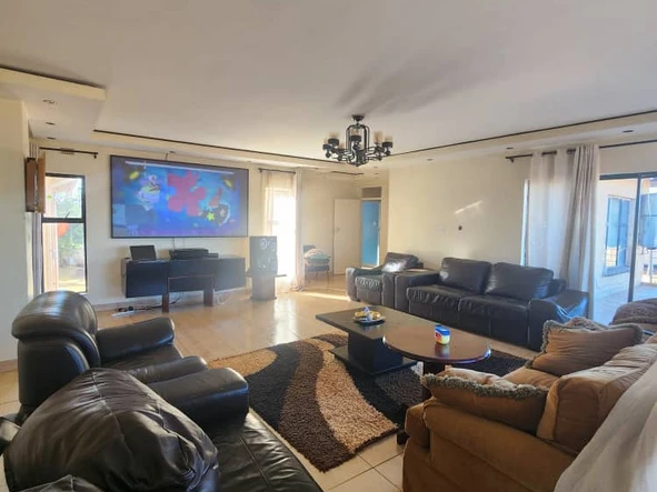 7 Bedroom House