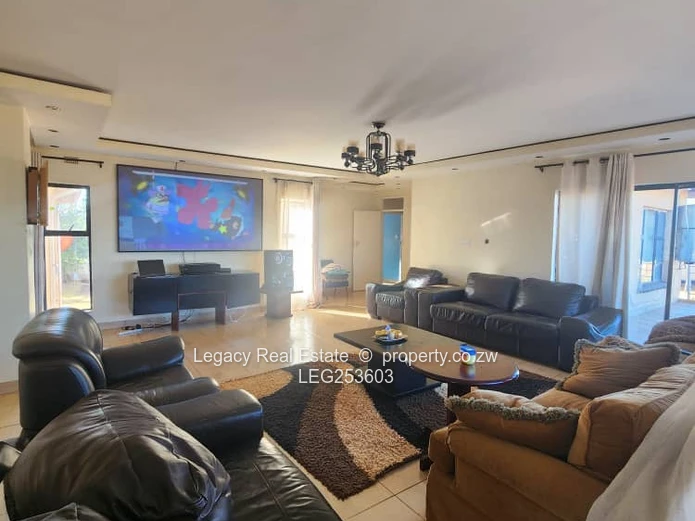Gletwin Park: Double-Storey 7-Bed Home with Borehole